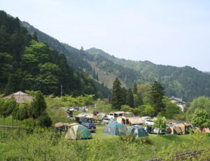 美山自然文化村　河鹿荘　キャンプサイト